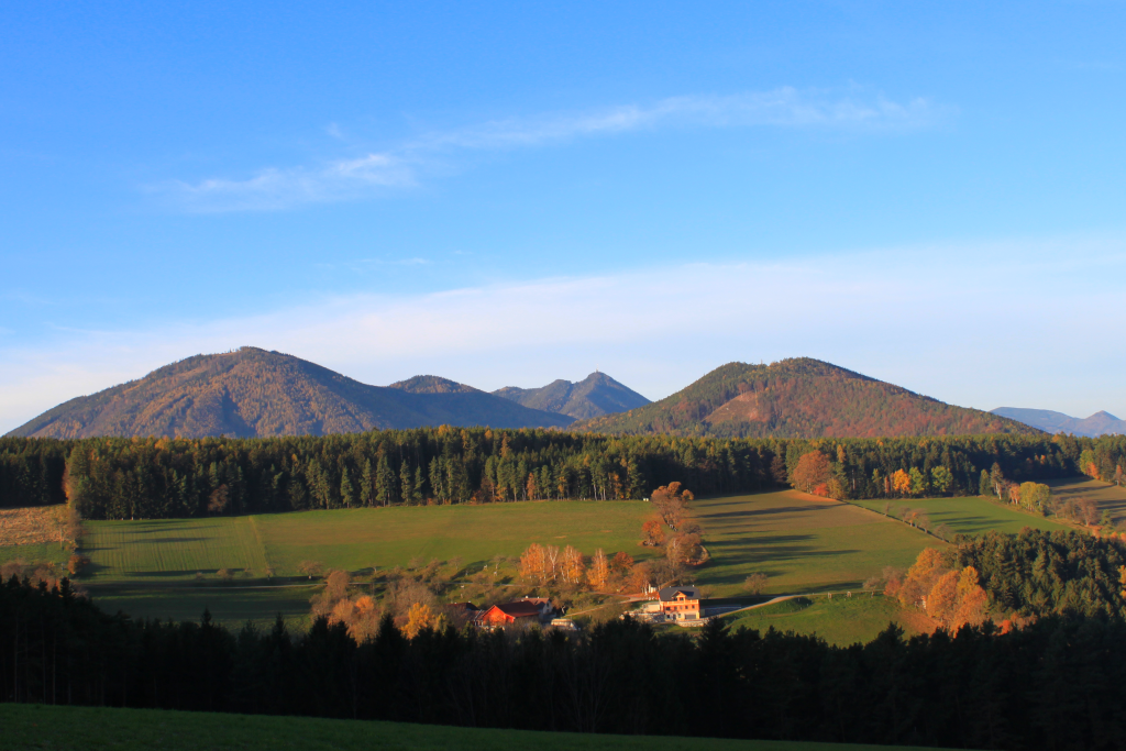 Abbildung 1:
      Beim Vorwandern ein Blick in Richtung Sonnwendstein